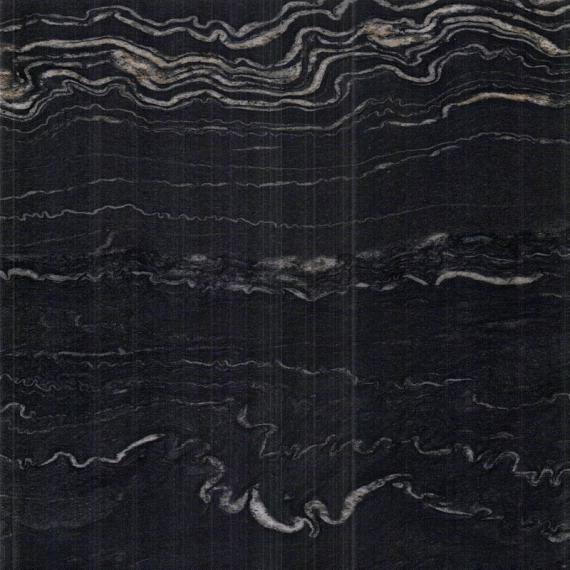 İç mekanda siyah ve altın damarlı mermer yüzeyler